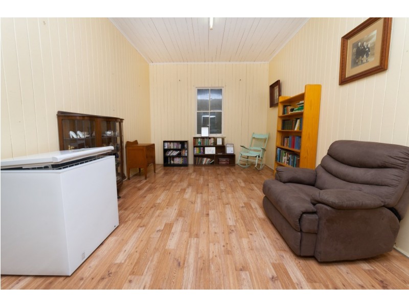 12 Bottomley Street, Brassall QLD 4305