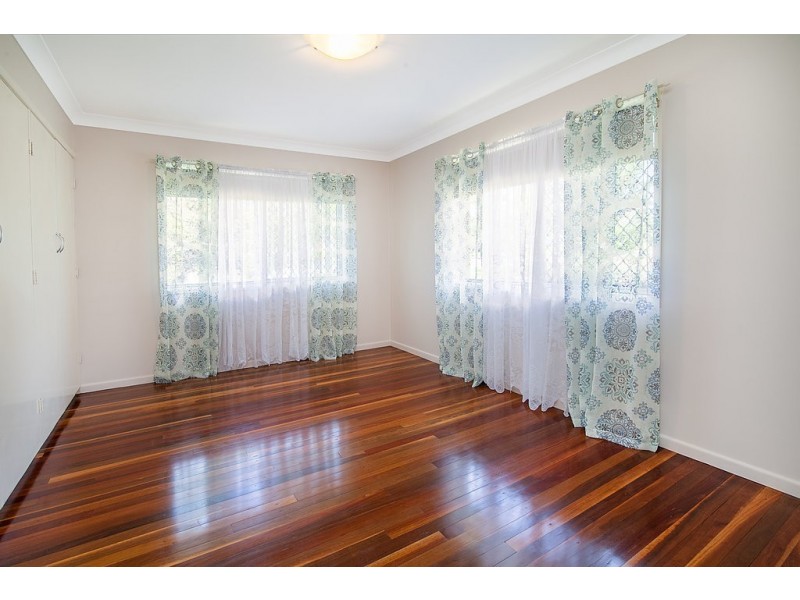 63 Cemetery Road, Raceview QLD 4305