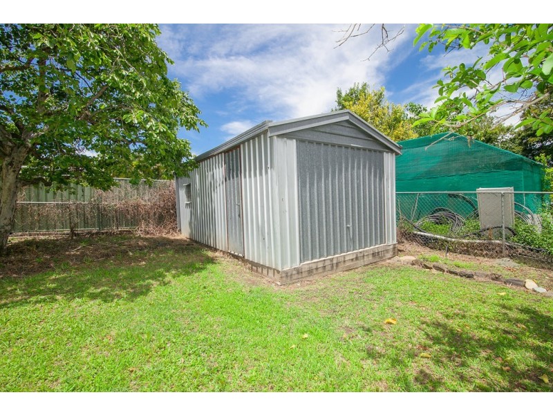 63 Cemetery Road, Raceview QLD 4305