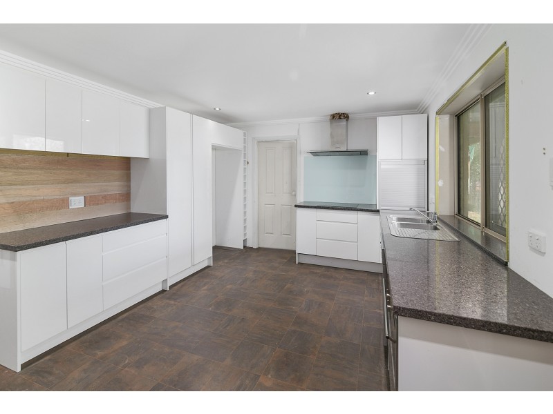 34 Girral Road, Thagoona QLD 4306