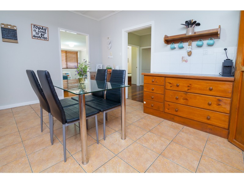 49 Ferrett Street, Sadliers Crossing QLD 4305