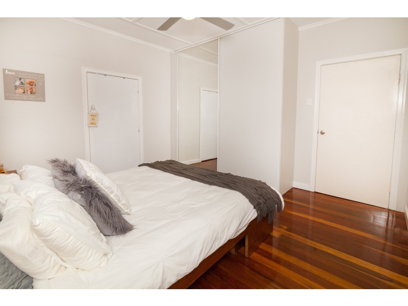 49 Ferrett Street, Sadliers Crossing QLD 4305