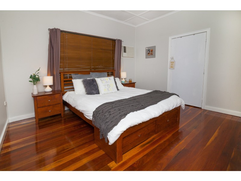 49 Ferrett Street, Sadliers Crossing QLD 4305