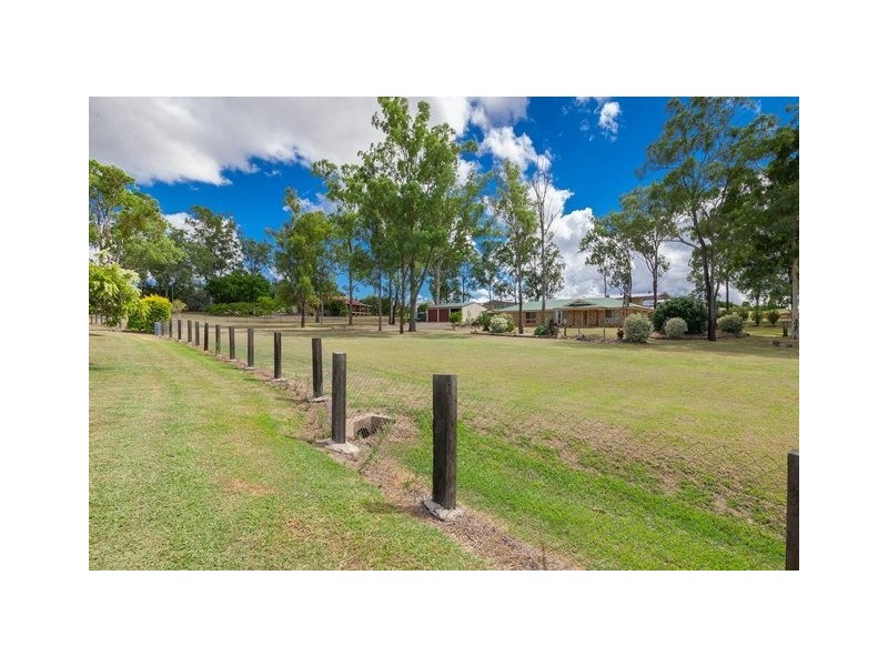 15 Ruby Crescent, Willowbank QLD 4306