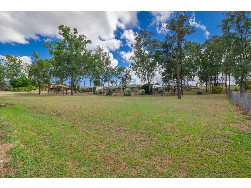 15 Ruby Crescent, Willowbank QLD 4306