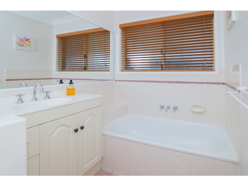15 Ruby Crescent, Willowbank QLD 4306