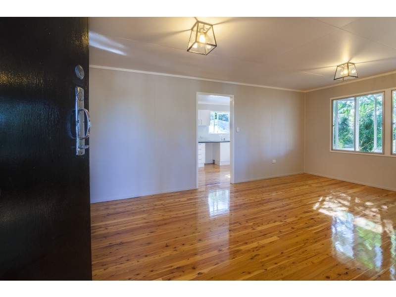 18 Wentworth Street, Leichhardt QLD 4305