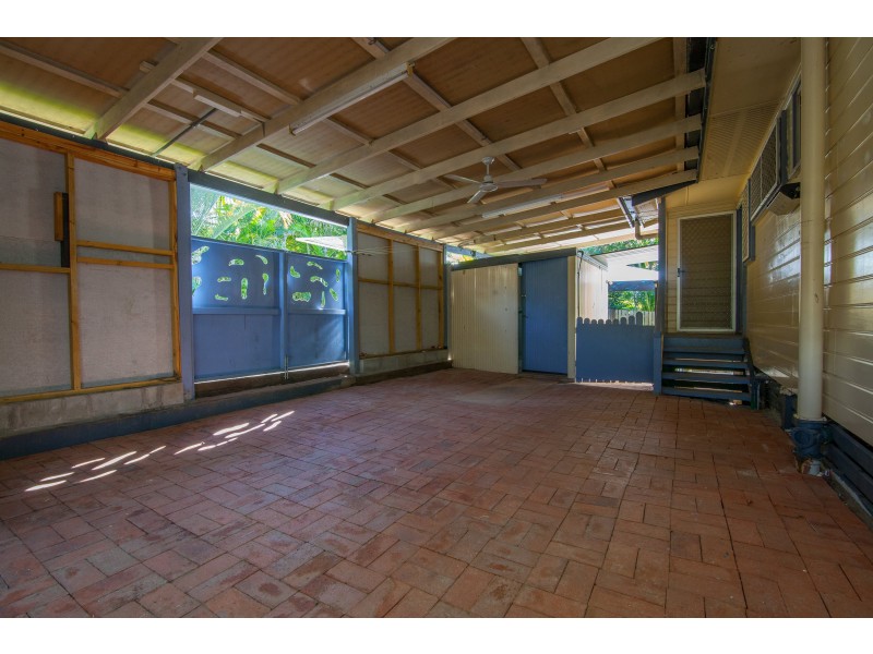 18 Wentworth Street, Leichhardt QLD 4305