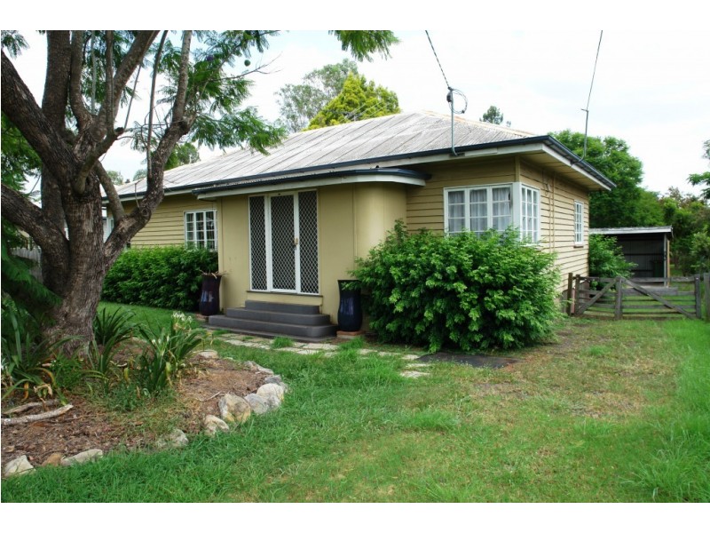 22 Hooper Street, West Ipswich QLD 4305