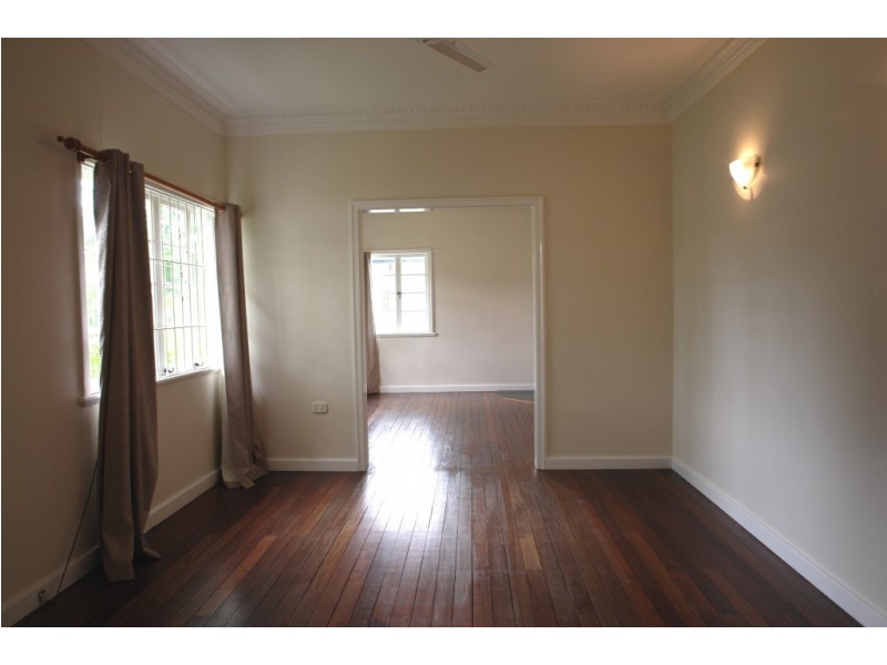 22 Hooper Street, West Ipswich QLD 4305