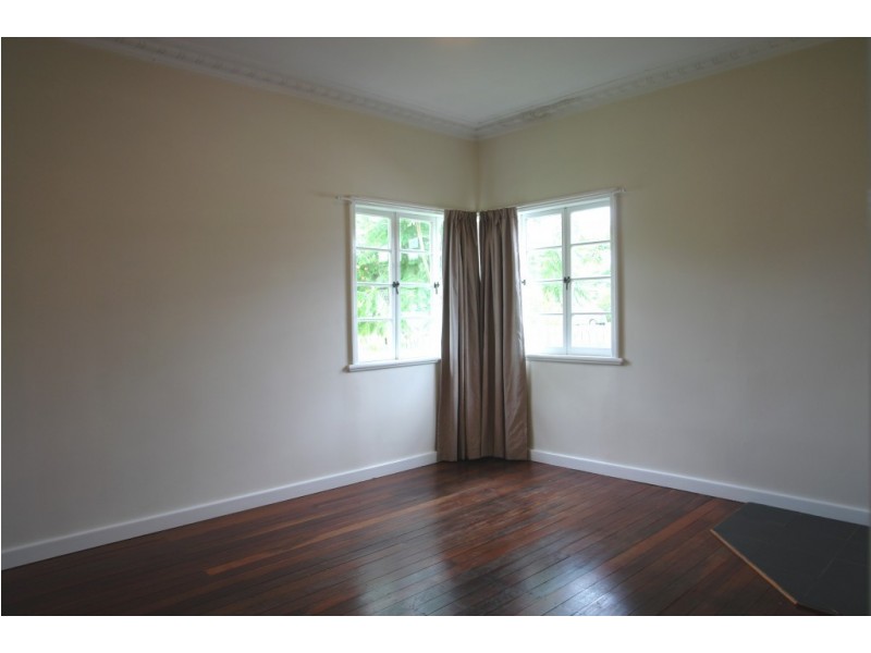 22 Hooper Street, West Ipswich QLD 4305