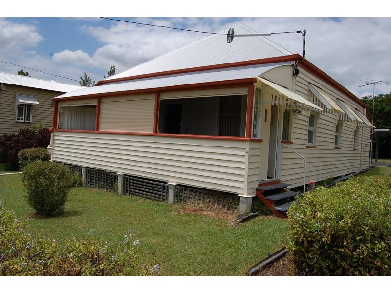 4 Newtown Street, East Ipswich QLD 4305