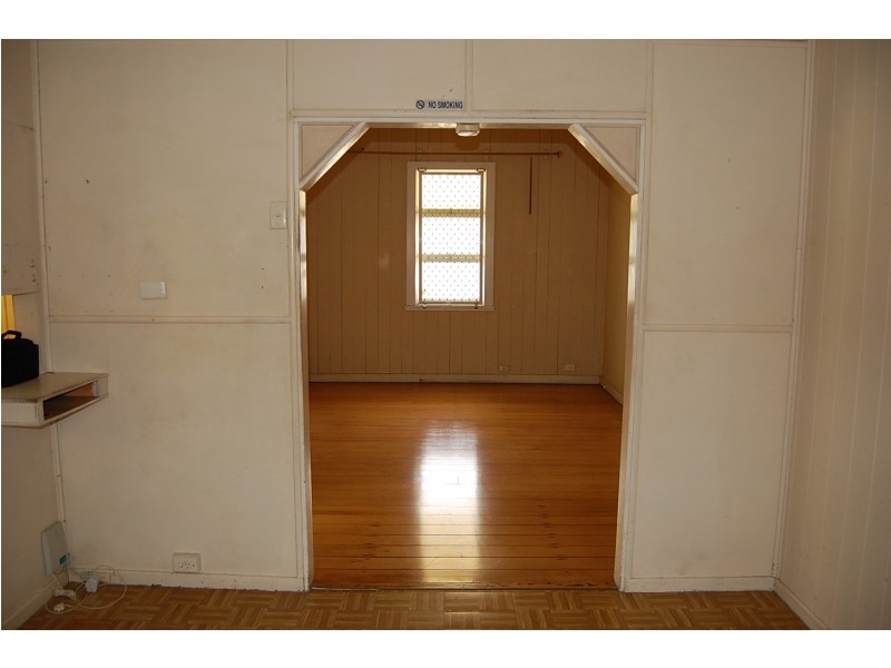 4 Newtown Street, East Ipswich QLD 4305