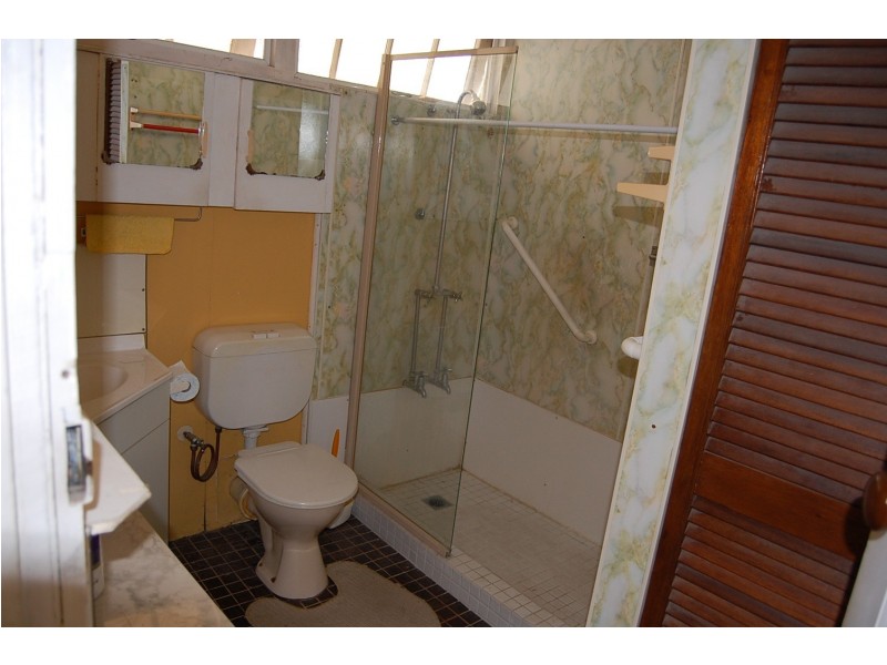 4 Newtown Street, East Ipswich QLD 4305