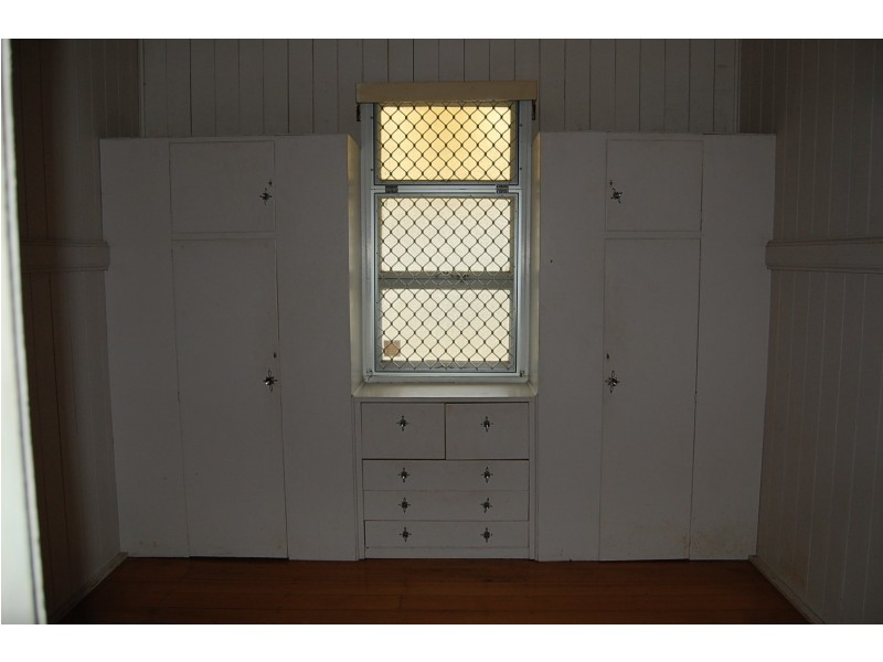 4 Newtown Street, East Ipswich QLD 4305