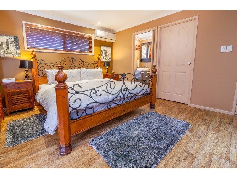 3 Le Prix Court, Yamanto QLD 4305