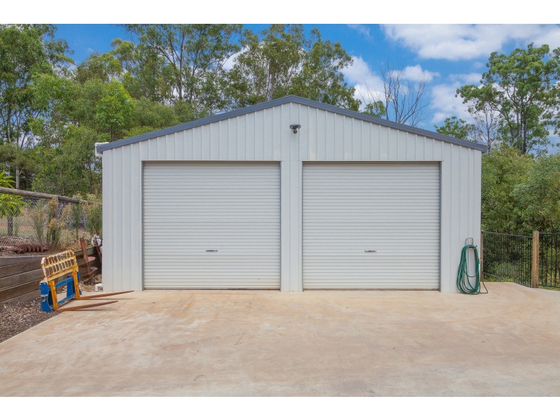 8 Shiloh Court, Pine Mountain QLD 4306