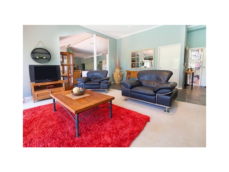 19 Percheron Court, Yamanto QLD 4305