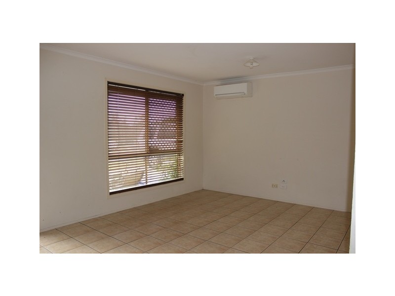 25 Comona Court, Wulkuraka QLD 4305