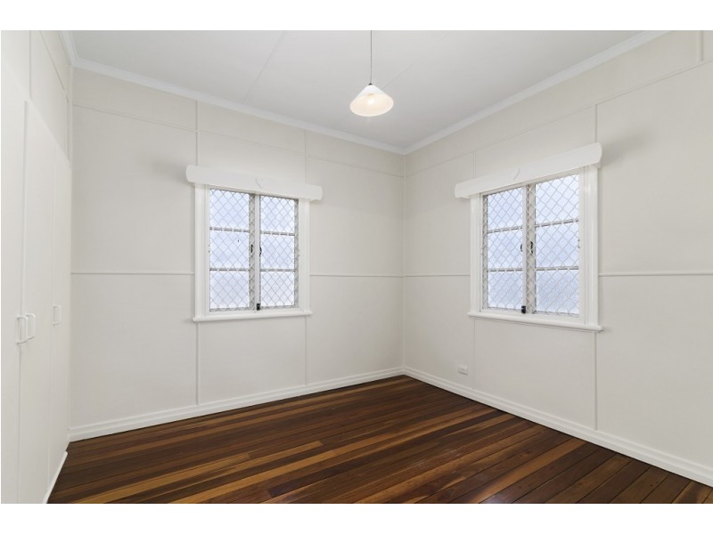 38 Alexandra Street, North Booval QLD 4304