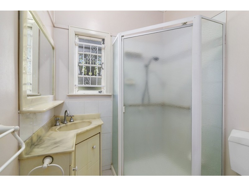 70 Nimmo Street, North Booval QLD 4304