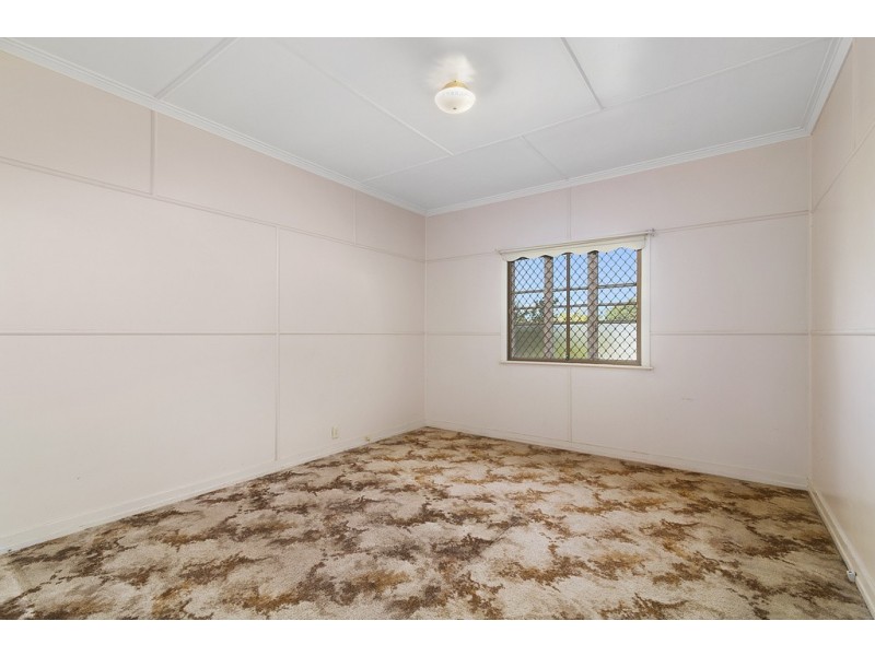 70 Nimmo Street, North Booval QLD 4304