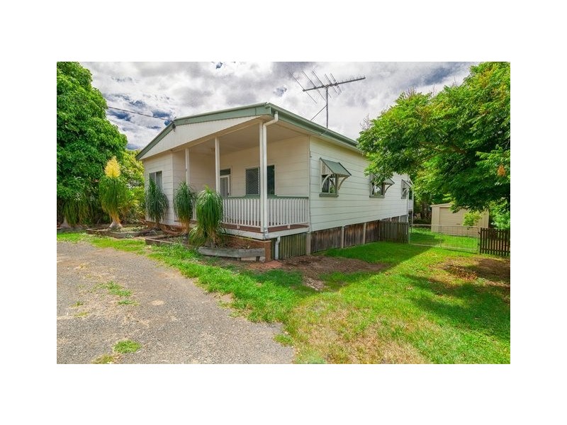 18 Brisbane Street, East Ipswich QLD 4305