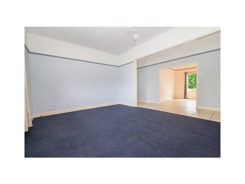 18 Brisbane Street, East Ipswich QLD 4305