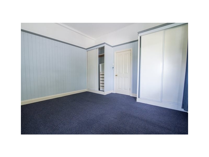 18 Brisbane Street, East Ipswich QLD 4305