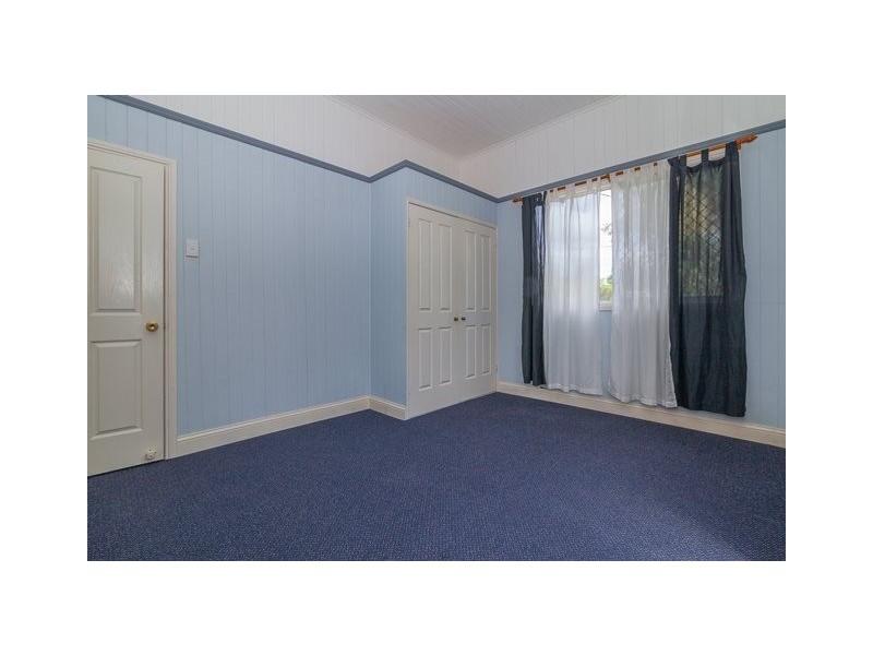 18 Brisbane Street, East Ipswich QLD 4305
