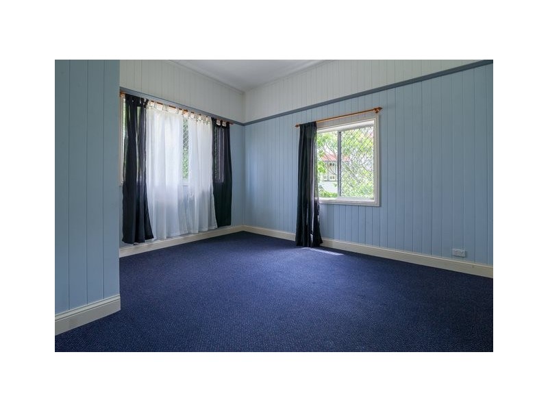 18 Brisbane Street, East Ipswich QLD 4305