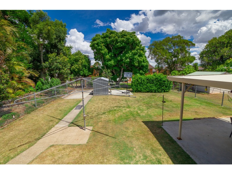 13 Kiah Street, Eastern Heights QLD 4305