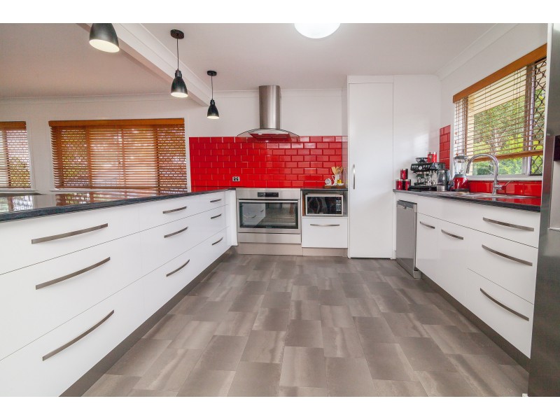 13 Kiah Street, Eastern Heights QLD 4305