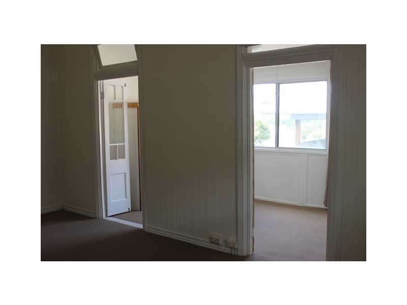6 Fitzgibbon Street, North Ipswich QLD 4305