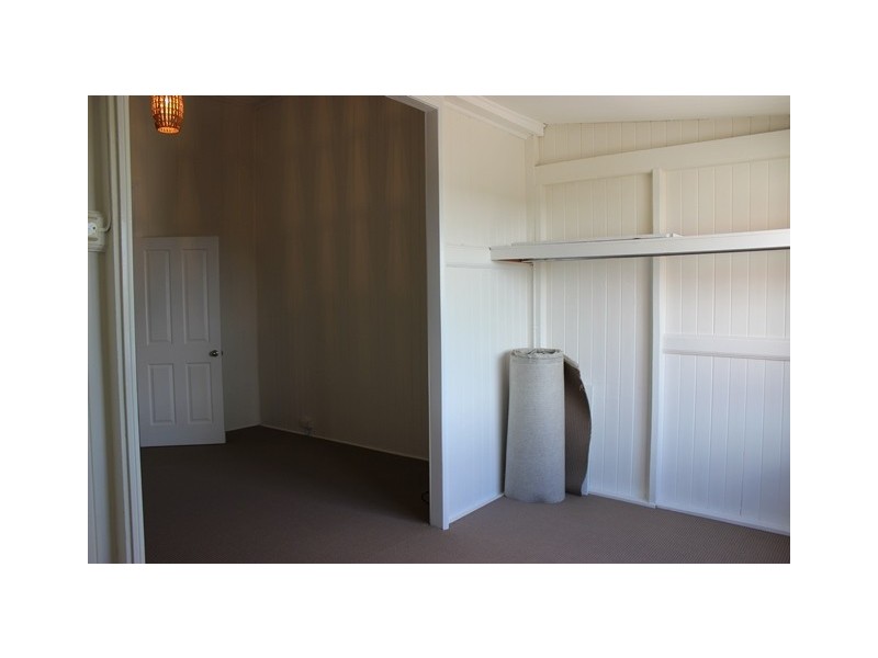 6 Fitzgibbon Street, North Ipswich QLD 4305