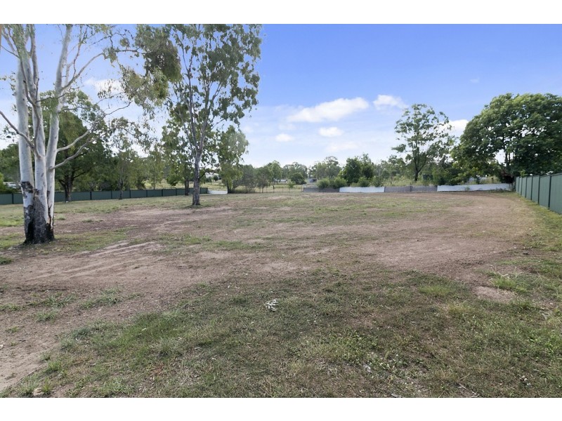 17 Wisteria Street, Walloon QLD 4306