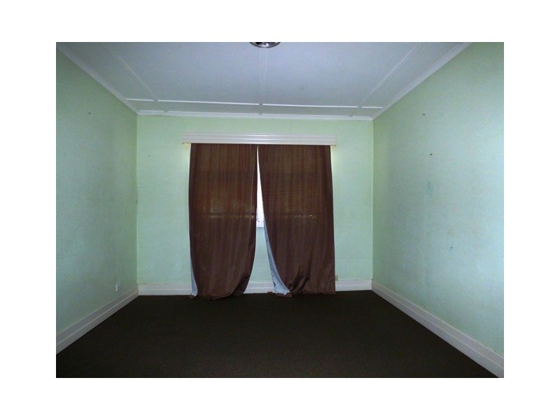 88-90 Blackstone Road, Silkstone QLD 4304