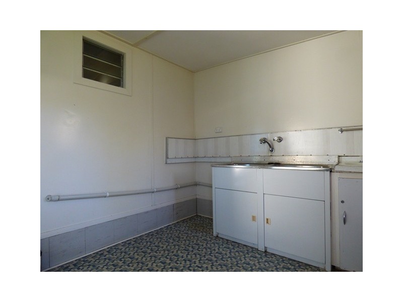 88-90 Blackstone Road, Silkstone QLD 4304