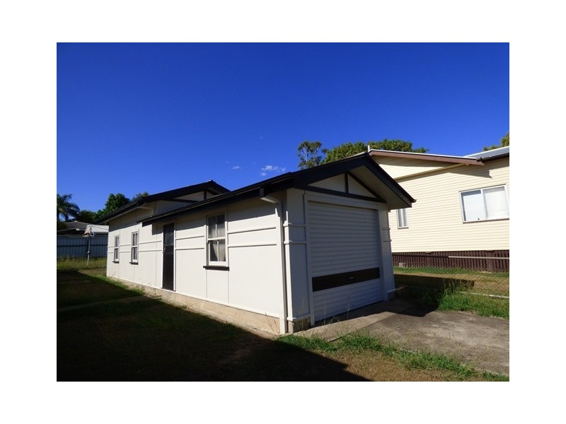 88-90 Blackstone Road, Silkstone QLD 4304