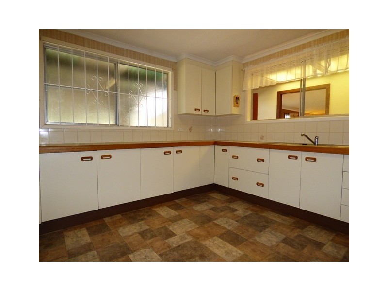 88-90 Blackstone Road, Silkstone QLD 4304