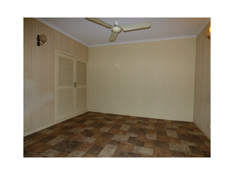 88-90 Blackstone Road, Silkstone QLD 4304