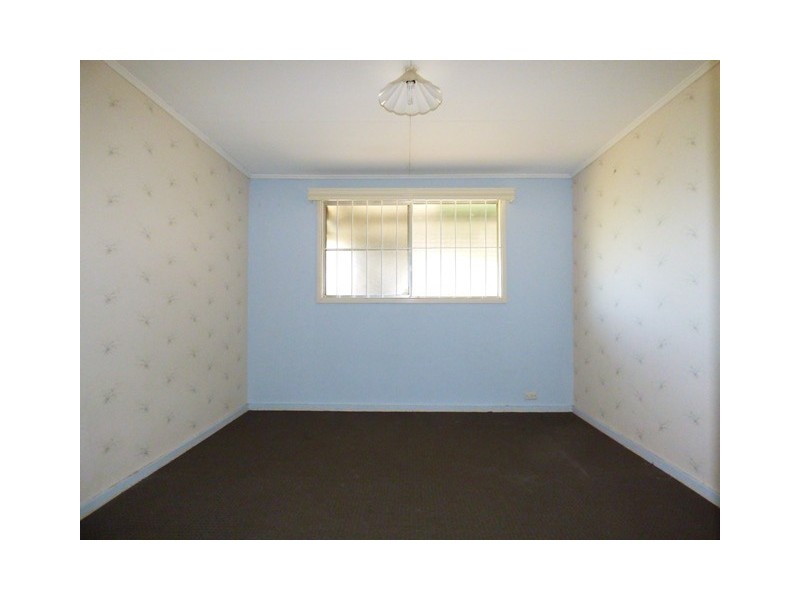 88-90 Blackstone Road, Silkstone QLD 4304