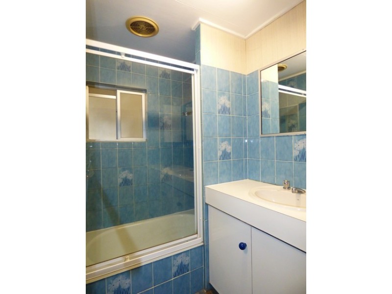 88-90 Blackstone Road, Silkstone QLD 4304