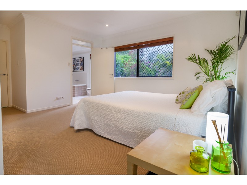 12 Pinto Place, Pine Mountain QLD 4306