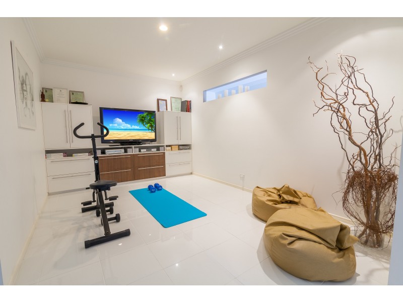 12 Pinto Place, Pine Mountain QLD 4306