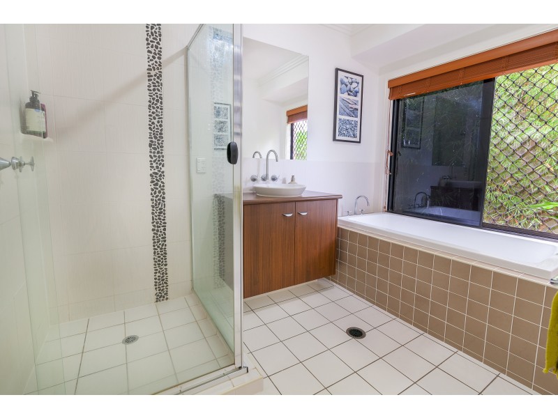 12 Pinto Place, Pine Mountain QLD 4306