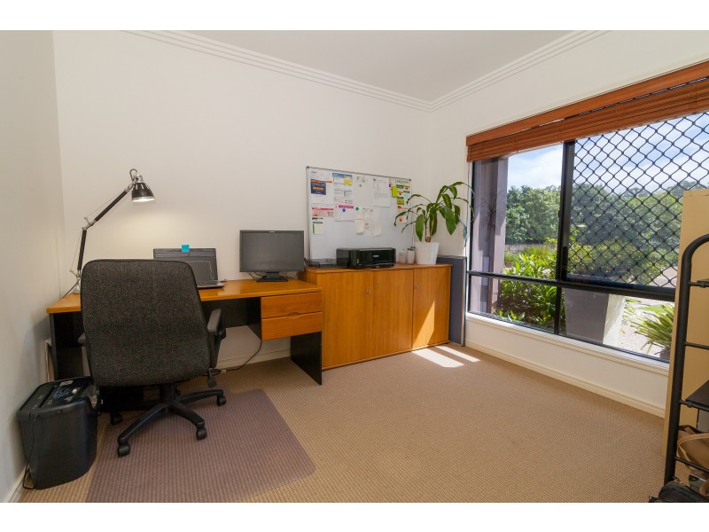 12 Pinto Place, Pine Mountain QLD 4306