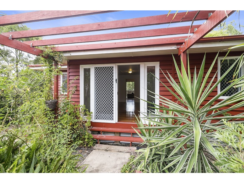 9 Pryde Street, Woodend QLD 4305