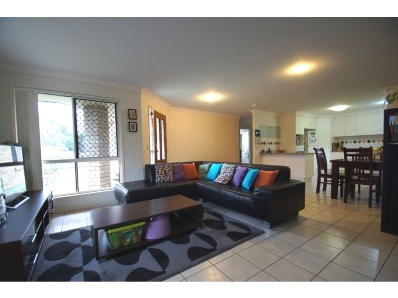 5 Bangalow Crescent, Raceview QLD 4305