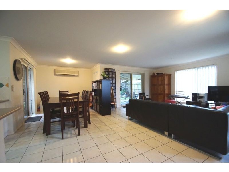 5 Bangalow Crescent, Raceview QLD 4305